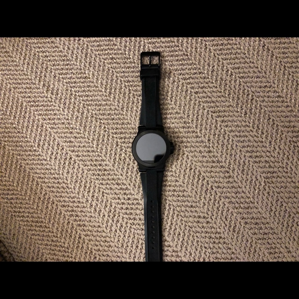 Men watch - Picture 2 of 5